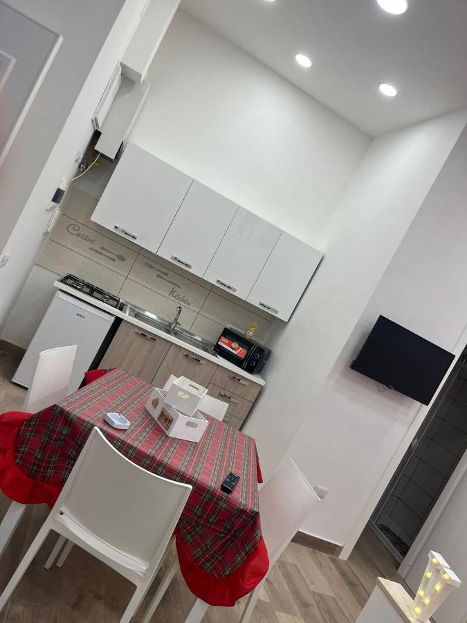 Vittoria Home Naples Luaran gambar
